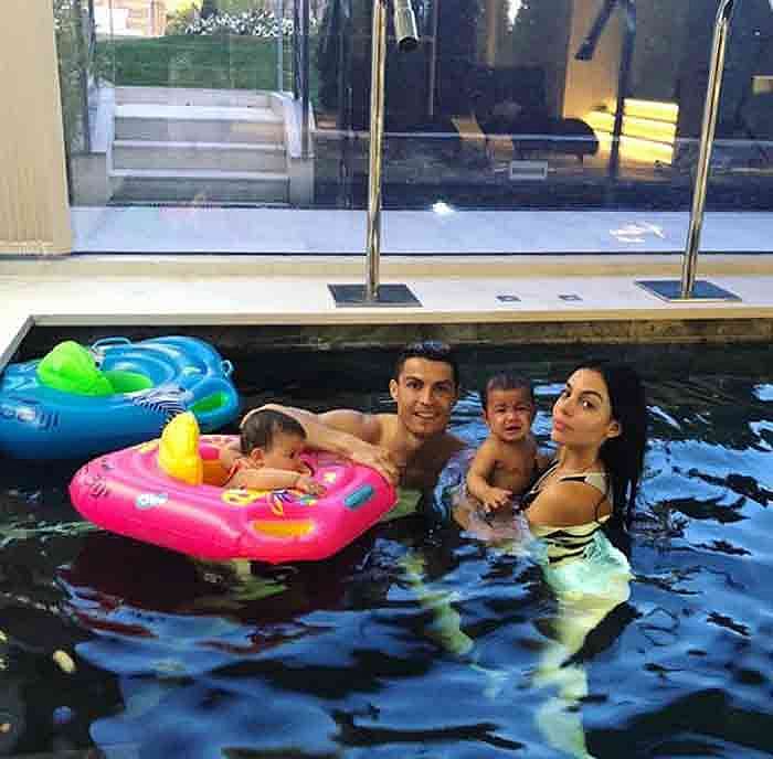 বিয়ের আগেই সংসার গুছিয়ে নিয়েছেন রোনালদো-জর্জিনা। ছবি: ইনস্টাগ্রাম