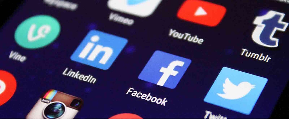 ছোট সব প্রতিষ্ঠানকে অধিগ্রহণ করছে ফেসবুক। ছবি: রয়টার্স।