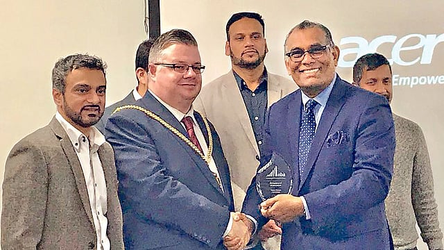 প্রবাসেও বাংলাদেশের মুক্তিযুদ্ধ ও সমাজ–সংস্কৃতিকে লালন ও তা নতুন প্রজন্মের মধ্যে ছড়িয়ে দিতে নিরলস কাজ করছেন ইমরান আহমেদ চৌধুরী