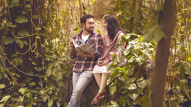 ‘তুমি রবে নীরবে’ গানের ভিডিওর দৃশ্যে জোভান আহমেদ ও শ্রাবন্তী সাহা