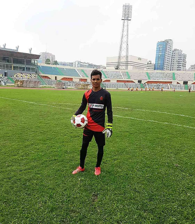 চট্টগ্রাম আবাহনীর জার্সিতে রায়হান। ছবি সংগৃহীত