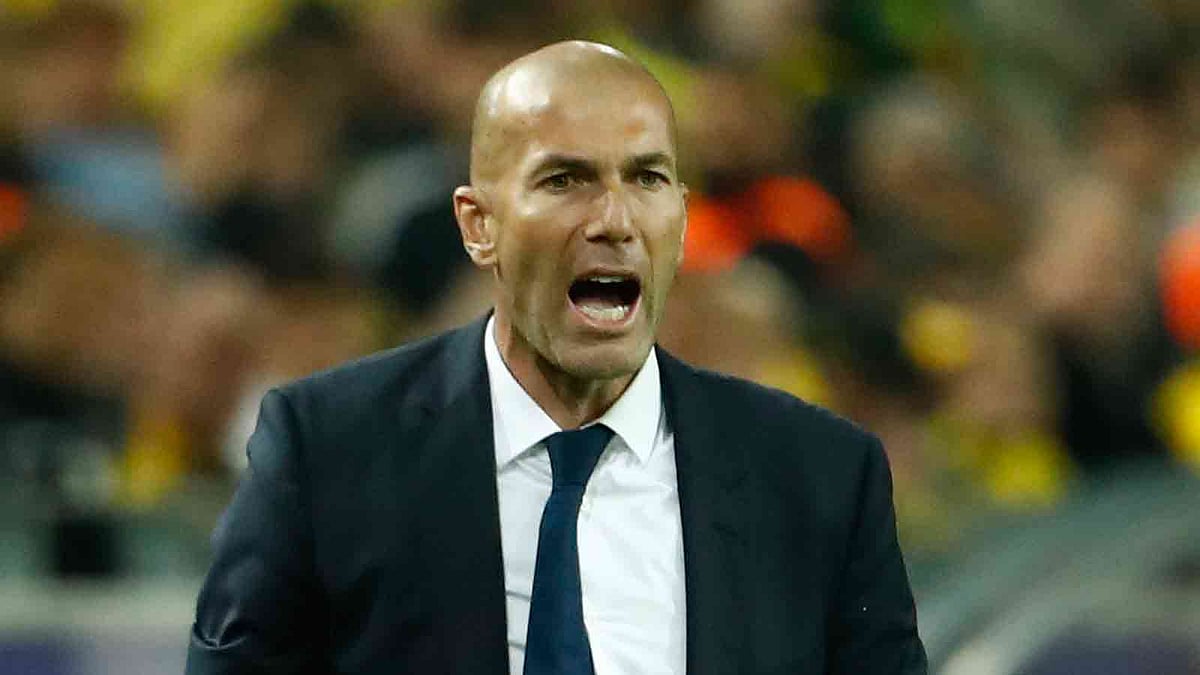 বার্সার অর্জনকে সম্মান করছেন জিদান। ছবি: এএফপি