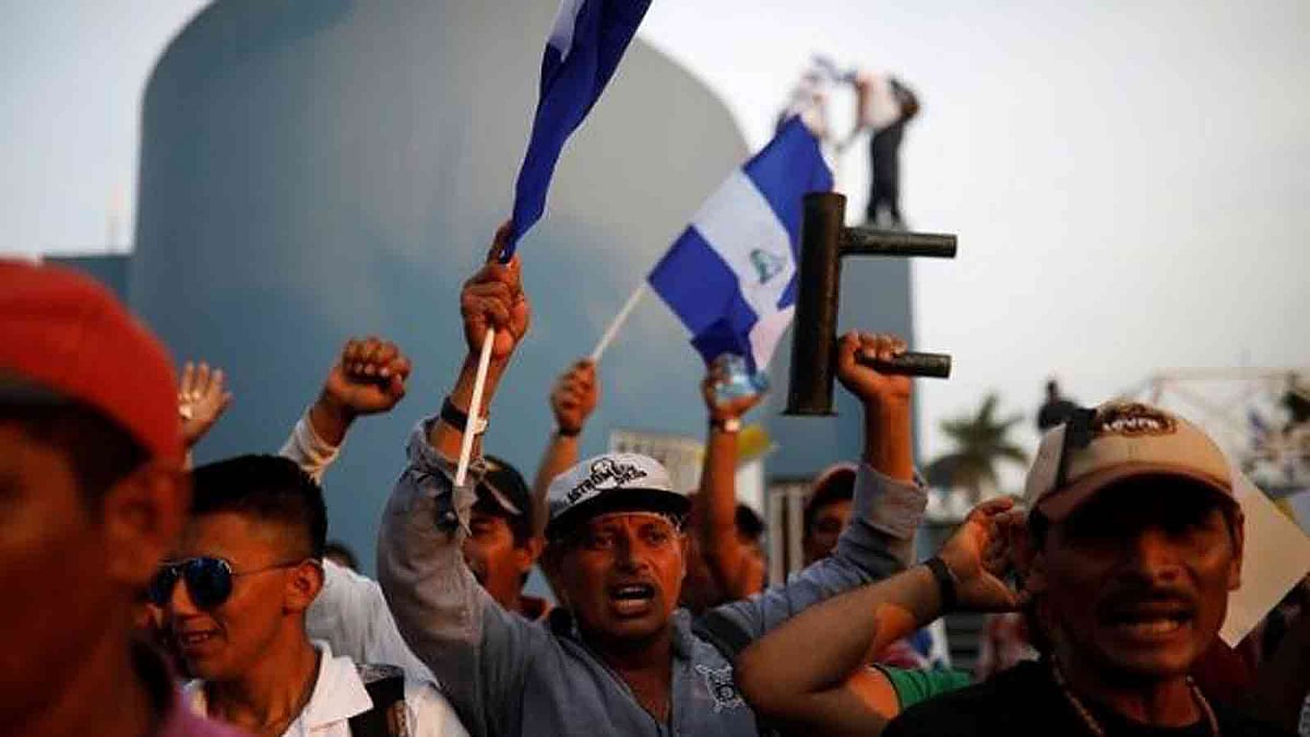 জনগণকে উপেক্ষা করেছিলেন ড্যানিয়েল ওর্তেগা, তাই গণবিক্ষোভে ফুঁসছে নিকারাগুয়া। রয়টার্স