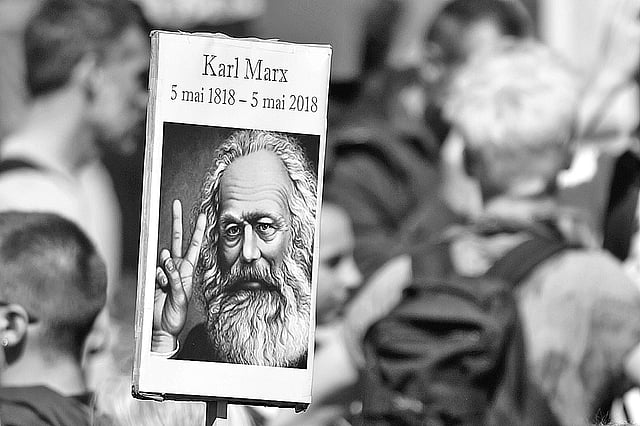 অনেক দেশেই কার্ল মার্ক্সের জন্মদিন উদ্‌যাপন করা হয়েছে