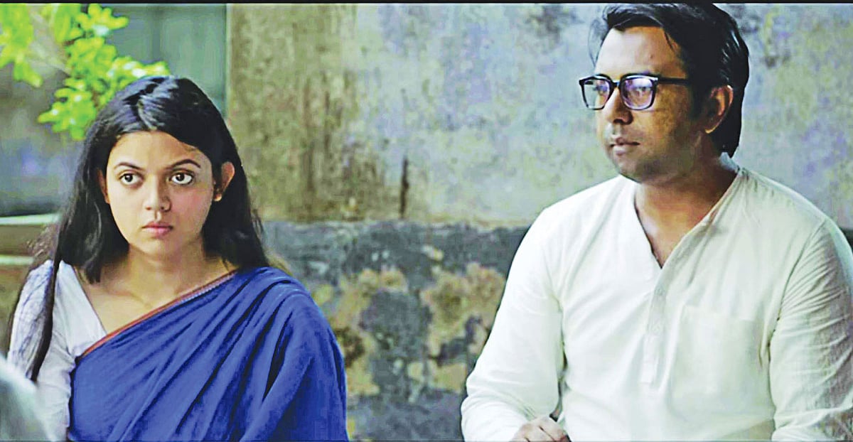 আয়নাবাজি অরিজিনাল সিরিজে নির্মিত হয়েছিল মার্চ মাসের শুটিং নাটকটি