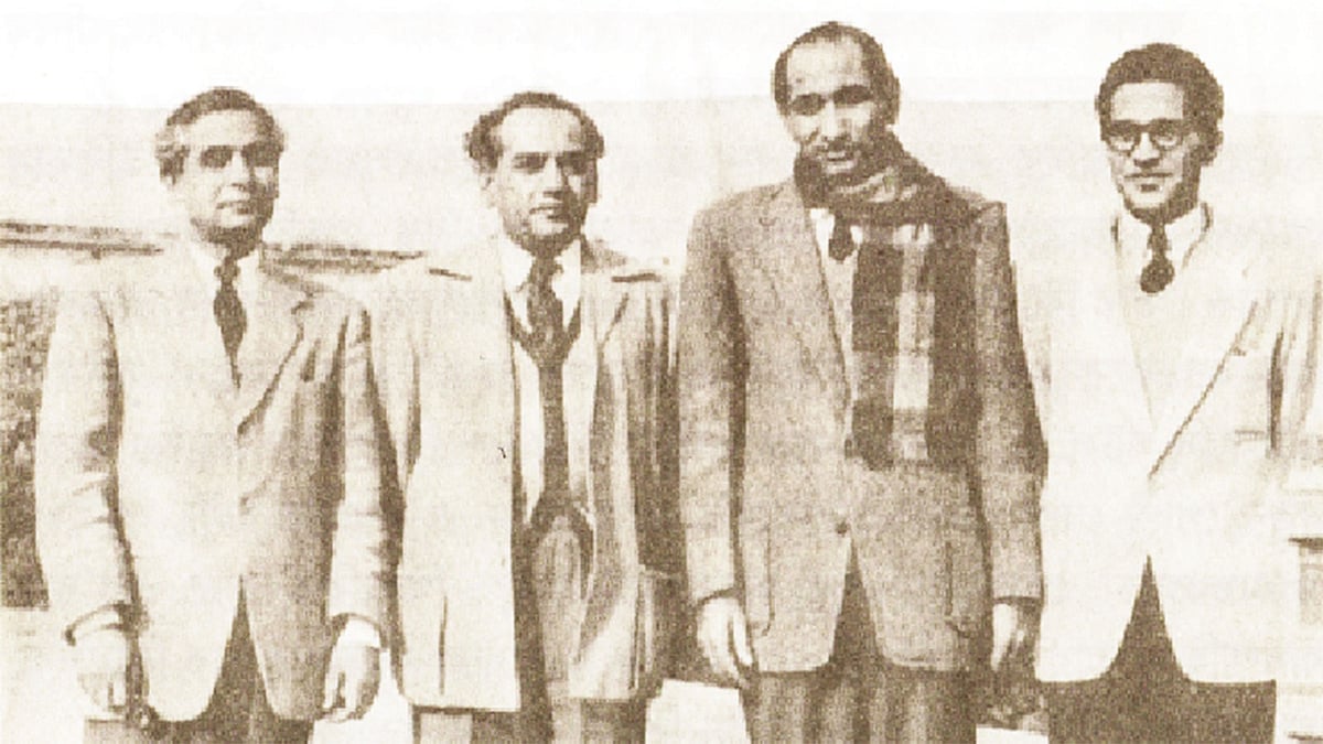 বাঁ থেকে: সিবতে হাসান, ফয়েজ আহমেদ ফয়েজ, হামিদ আখতার ও নাদিম কাসেমি