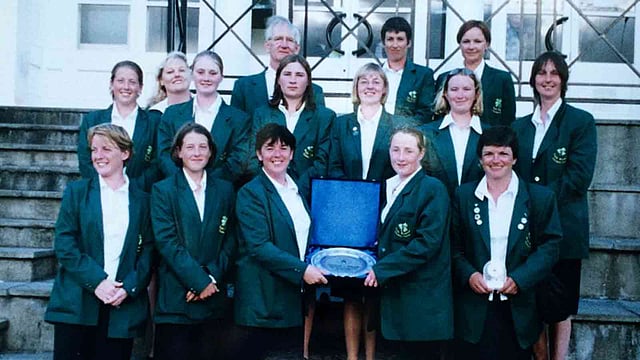 আইরিশ মেয়েদের সেই ক্রিকেট দল। বাংলাদেশের আগেই যারা টেস্ট খেলেছিল। ছবি: ক্রিকেট মান্থলি