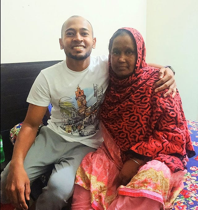 সতীর্থ খেলোয়াড়ের মায়ের জন্যও মন কাঁদে মুশফিকের। ছবি: ফেসবুক