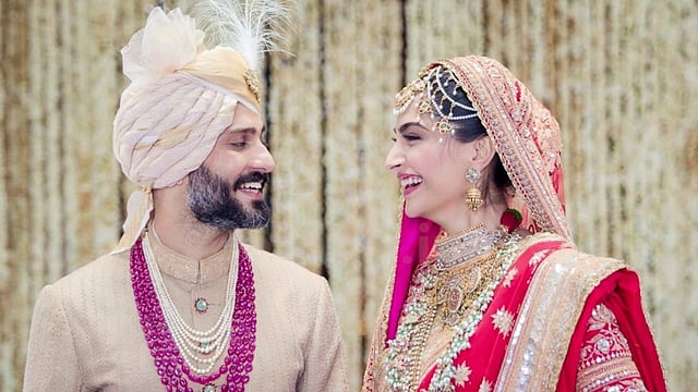 সোনম ও আনন্দের বিয়ের ছবি