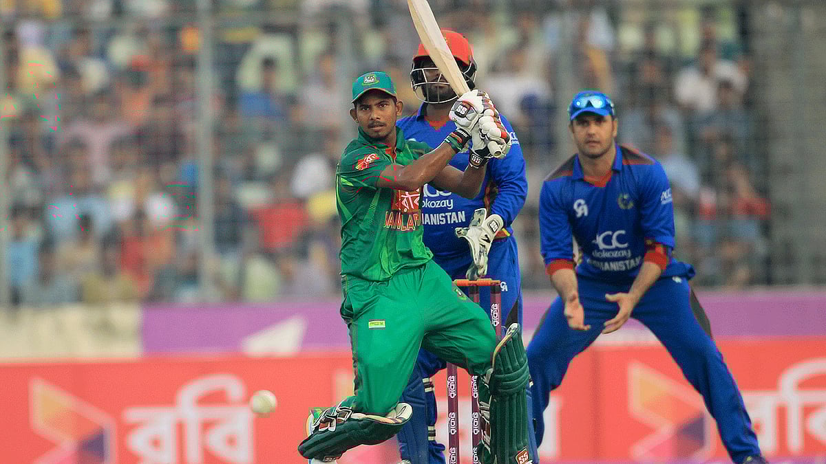 কেন্দ্রীয় চুক্তির বাইরে থেকেই দলে সুযোগ পেলেন। ফাইল ছবি