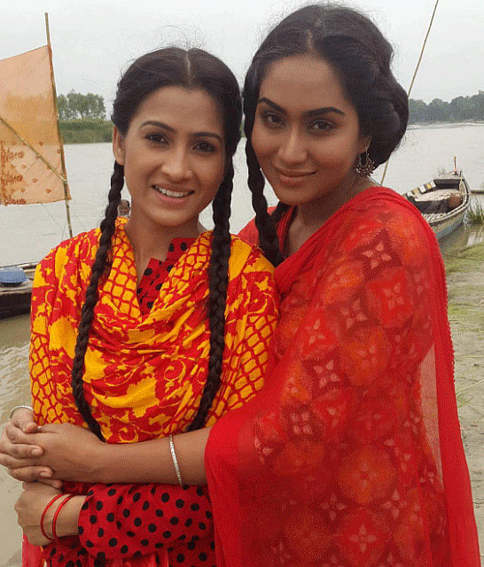 ‘আলতা বানু’ ছবিতে অভিনয় করেছেন রিক্তা ও মম