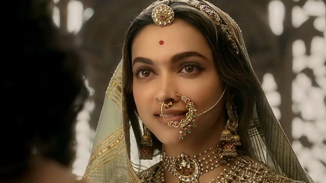 ‘পদ্মাবত’ ছবির দৃশ্যে দীপিকা পাড়ুকোন