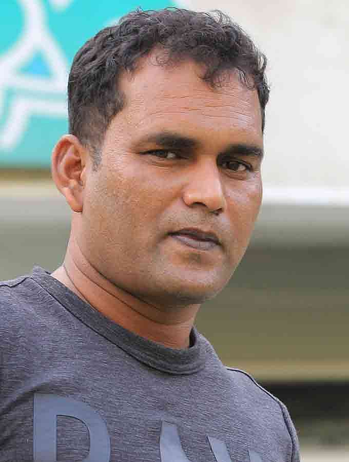 কারস্টেনের সঙ্গে কথা বলেছেন মোহাম্মদ সালাউদ্দিন। ছবি: প্রথম আলো