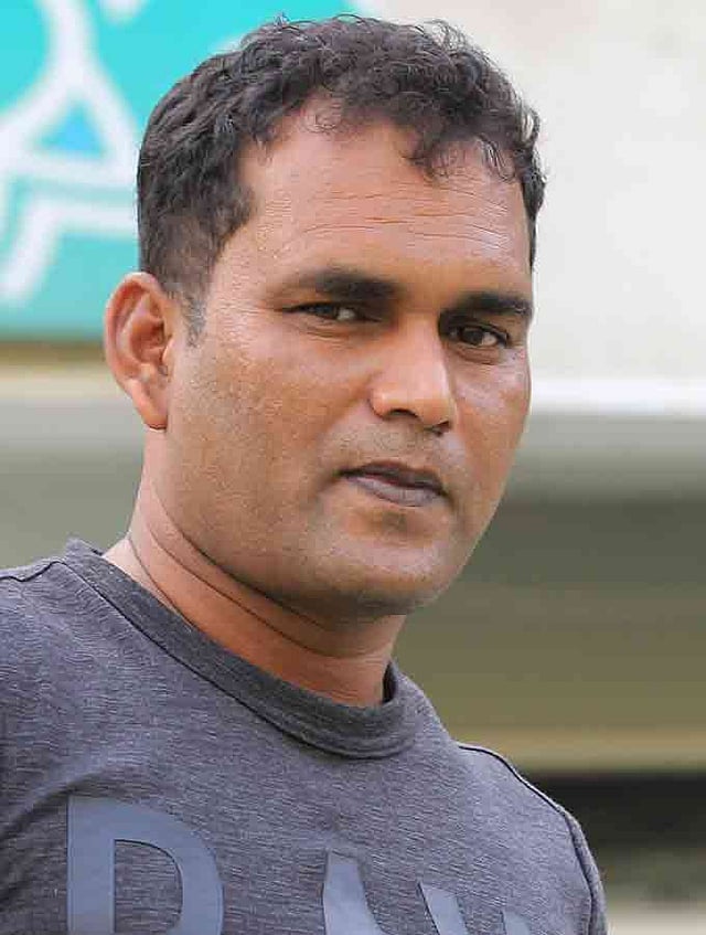 কারস্টেনের সঙ্গে কথা বলেছেন মোহাম্মদ সালাউদ্দিন। ছবি: প্রথম আলো