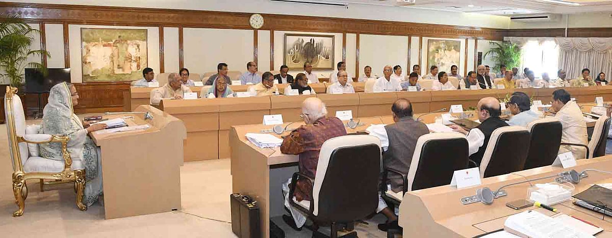 তেজগাঁওয়ে প্রধানমন্ত্রীর কার্যালয়ে মন্ত্রিসভার বৈঠক। ছবি: ফোকাস বাংলা