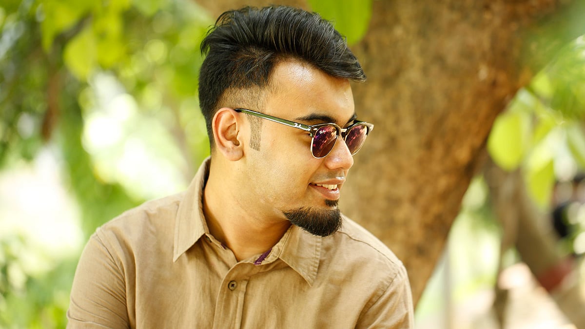 ঈদের অাগে বদলে যায় ছেলেদের চুলের ছাঁট। মডেল: আয়মান, হেয়ার স্টাইল: হেয়ারোবিক্স, ছবি: সুমন ইউসুফ