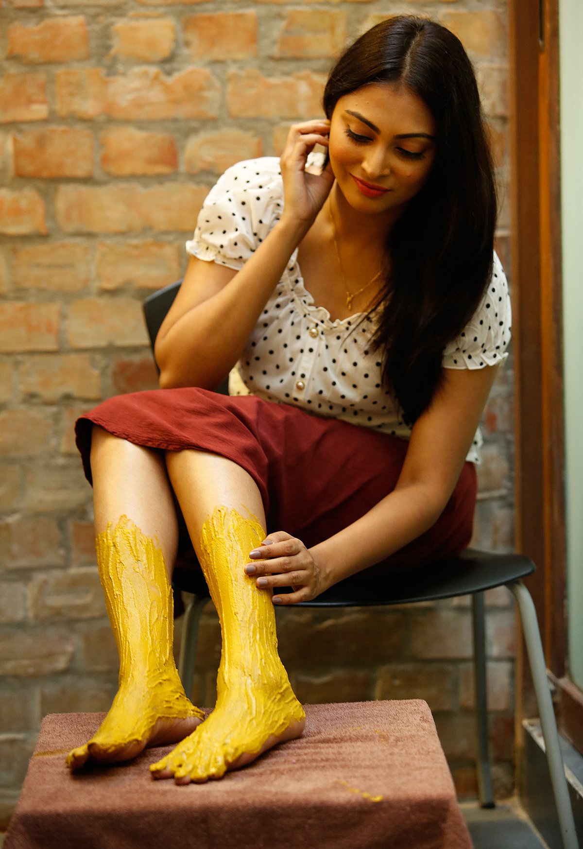 সপ্তাহে এক দিন যত্ন নিন হাত-পায়ের। মডেল: নাবিলা, কৃতজ্ঞতা: আয়ুর্বেদ রিসার্চ অ্যান্ড হেলথ সেন্টার ছবি: সুমন ইউসুফ