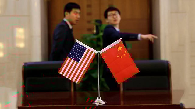 ওয়াশিংটন যদি বাণিজ্যযুদ্ধের আগুন জ্বালাতেই চায়, তাহলে বেইজিংও পাল্টা জবাব দেবে। ছবি: রয়টার্স