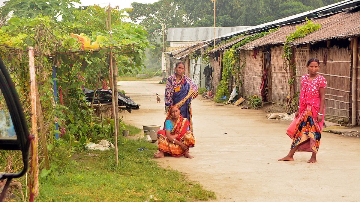 দিনহাটায় সাবেক ছিটমহলবাসীর অস্থায়ী ক্যাম্পের দৃশ্য এটি। ফাইল ছবি