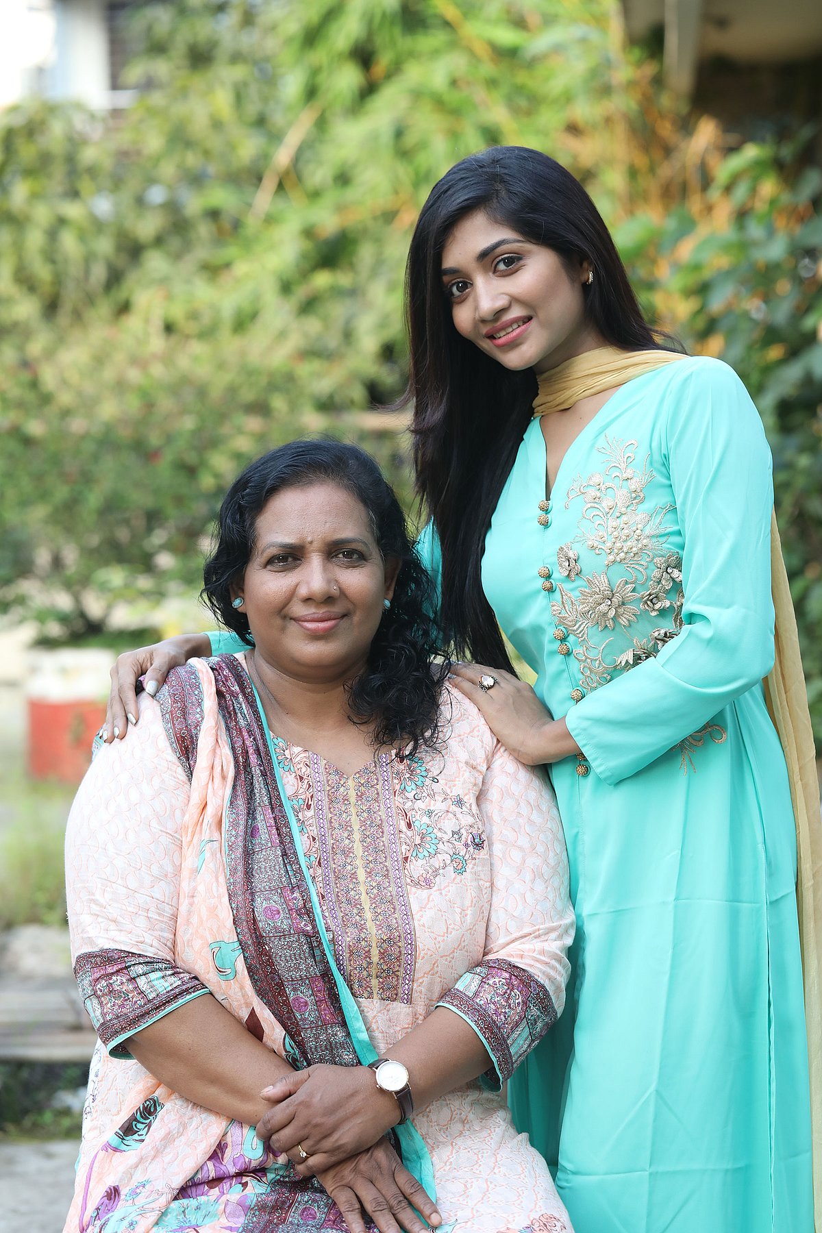 মায়ের সঙ্গে অথই। ছবি: খালেদ সরকার