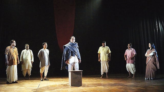 গতকাল শিল্পকলায় মঞ্চস্থ হয় ট্রায়াল অব সূর্য সেন