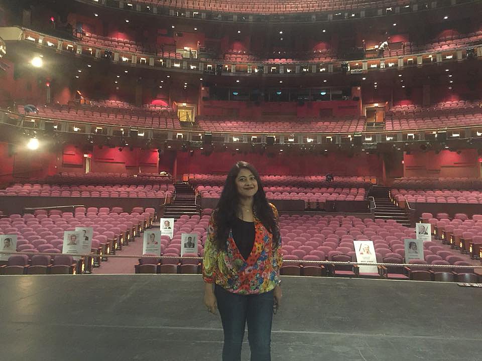 ডলবি থিয়েটারের মঞ্চে সুমাইয়া শিমু