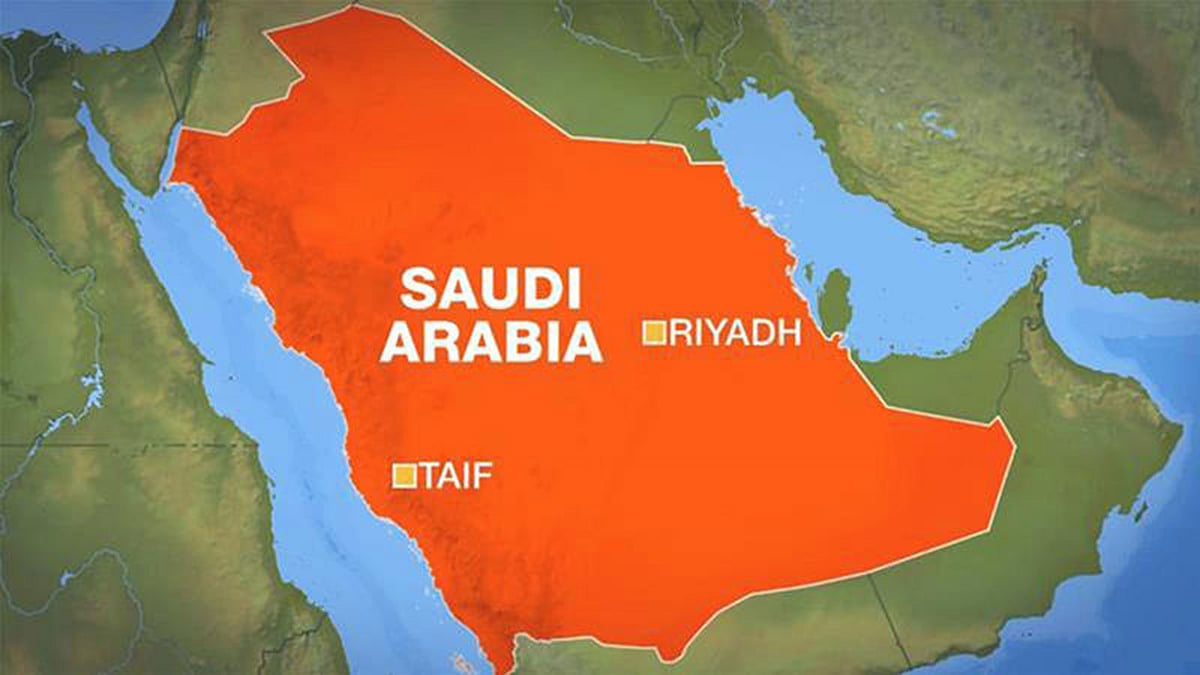 সৌদি আরবের সামরিক ঘাঁটিতে বন্দুকধারীরা সন্ত্রাসী হামলা চালিয়েছে।