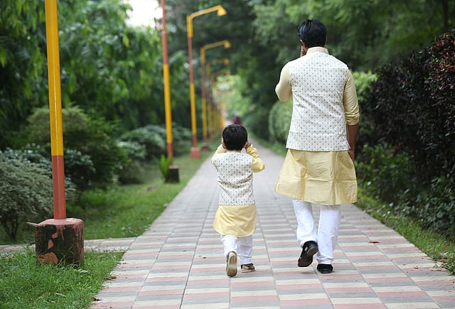 কোটি এই ঈদেও থাকছে। পোশাক: লুবনান