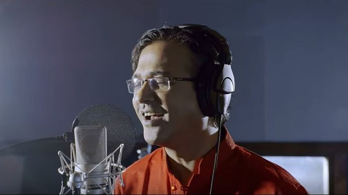 ‘ঈদ মোবারক’ গানের মিউজিক ভিডিওতে আসিফ আকবর