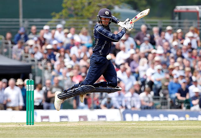 ম্যাক্লাউডের ১৪০ রানের ওপর ভর করে স্কটল্যান্ড ৩৭১ রানের বিশাল সংগ্রহে পৌঁছায়। ছবি: রয়টার্স