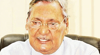 ঢাকা বিশ্ববিদ্যালয়ের সাবেক উপাচার্য এমাজউদ্দীন আহমদ