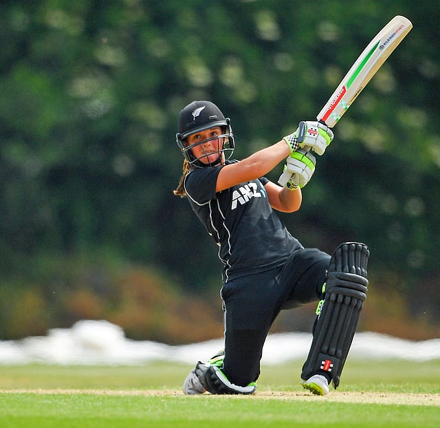 ২৩২ রানের অনবদ্য ইনিংস খেলেন এমিলিয়া। ছবি: ক্রিকইনফোর সৌজন্যে