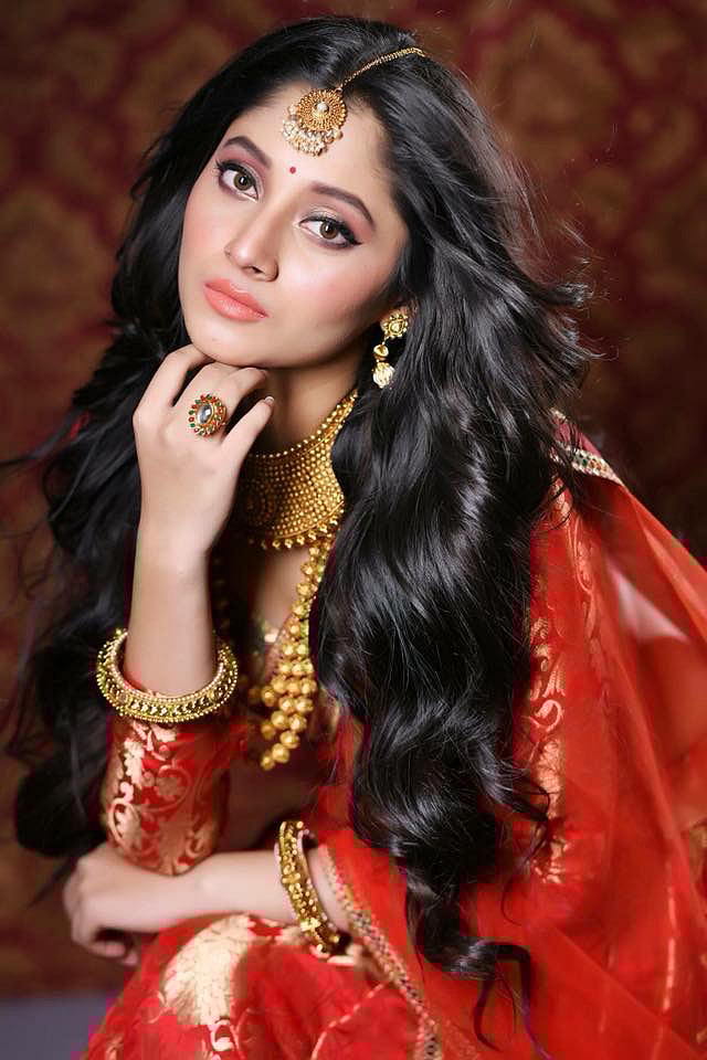 পূজা চেরি। ছবি: ফেসবুক থেকে নেওয়া