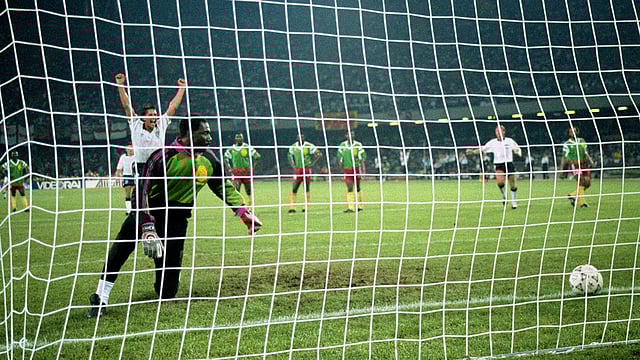 ৯০ এর বিশ্বকাপে গ্যারি লিনেকারের জোড়া গোলে ইংল্যান্ড উঠেছিল শেষ চারে। (ফাইলছবি)