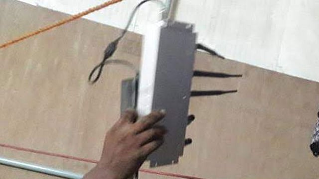মারকাজ থেকে জ্যামার উদ্ধার করে পুলিশ