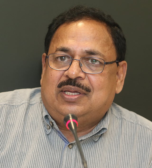 এম বি আখতার