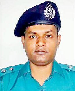 হোলি আর্টিজান বেকারিতে জঙ্গি হামলায় নিহত ডিবির সহকারী কমিশনার (এসি) রবিউল করিম। ছবি: সংগৃহীত
