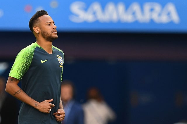 সমালোচনা ভেতরে-ভেতরে তাতিয়ে রেখেছে নেইমারকে। ছবি: রয়টার্স