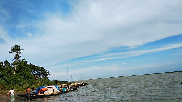 বর্ষায় রূপসী পদ্মা। ভাগ্যকূল, মুন্সিগঞ্জ। ছবি: মাসুম আলী