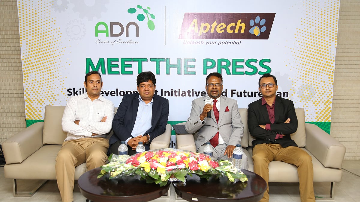 অ্যাপটেক বাংলাদেশ ও এডিএন এডু সার্ভিসের সংবাদ সম্মেলনে বক্তারা। ছবি: সংগৃহীত