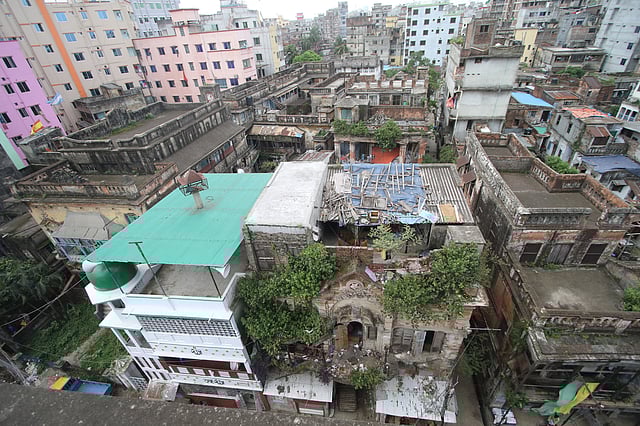 ফরাশগঞ্জের ‘বড় বাড়ি’সহ বেশ কয়েকটি বাড়িকে সংরক্ষিত ঘোষণা করে আইন প্রণয়ন করা হয়।