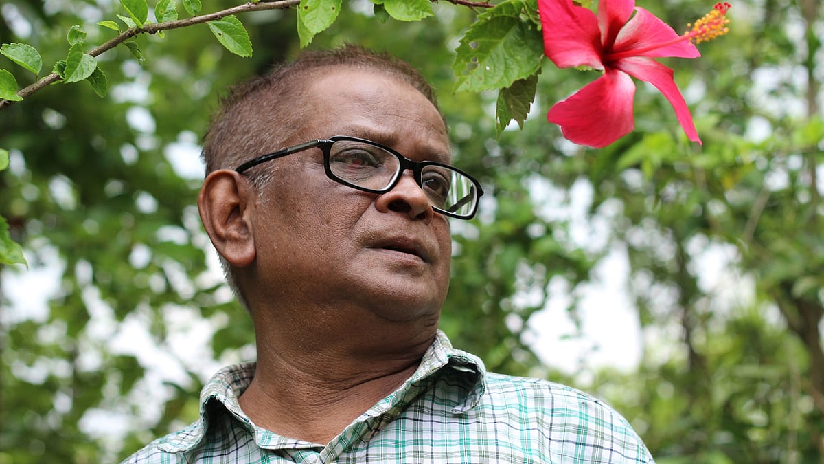 হুমায়ূন আহমেদ (১৩ নভেম্বর, ১৯৪৮-১৯ জুলাই, ২০১২)। ছবি: নাসির আলী মামুন. ফটোজিয়াম