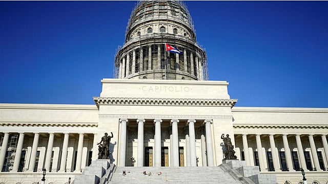 সংবিধান পরিবর্তন করে একদলীয় সমাজতান্ত্রিক ব্যবস্থা চালু করতে চাইছে কিউবা। ছবি: রয়টার্স