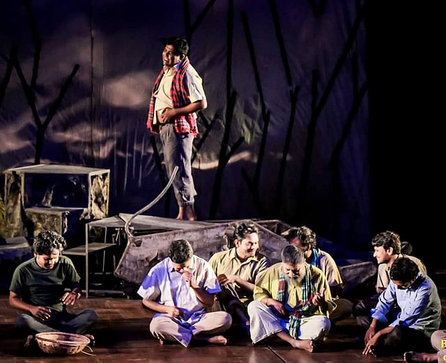 মুক্তিযুদ্ধ চলাকালে মুক্তিযুদ্ধের একটি ক্যাম্পে মুক্তিযোদ্ধাদের জীবনের সুখ-দুঃখ ও আনন্দ-বেদনার গল্প নিয়ে নাটকটি লেখা