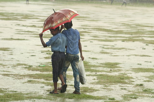 ঢাকার বর্ষা আশীর্বাদ নাকি অভিশাপ? ছবি: প্রথম আলো