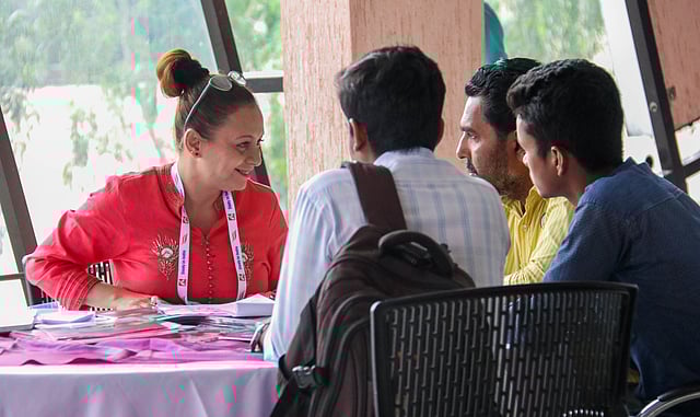 ভারতের ১০টি বিশ্ববিদ্যালয়ে ভর্তি ও পড়াশোনার তথ্য নিয়ে খুলনায় একদিনের মেলার আয়োজন করে এশিয়াজ লিডিং এডুকেশন ফেয়ার অর্গানাইজার। ভর্তি-ইচ্ছুক অনেক শিক্ষার্থী এসেছিল প্রয়োজনীয় তথ্য জানতে। খুলনার সিটি ইন হোটেল, ২৬ জুলাই। ছবি: সাদ্দাম হোসেন।