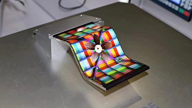 হুয়াওয়ের ভাঁজ করা ফোনের ধারণা। ছবি: সংগৃহীত