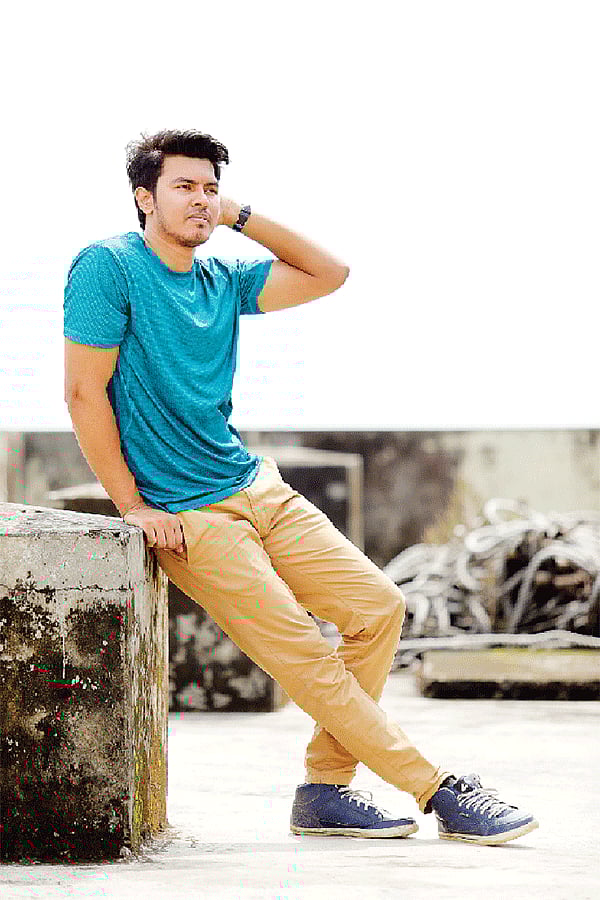 মডেল: সজীব, জুতা: লোটো, ছবি: সুমন ইউসুফ