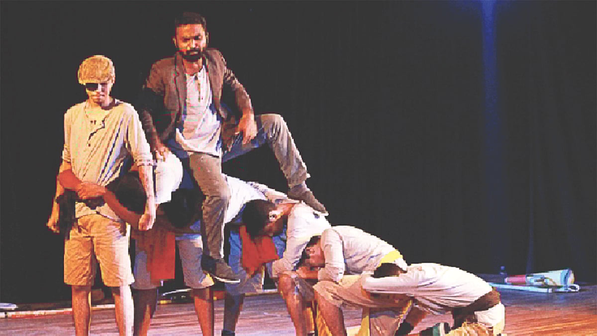 ‘ব নাটুয়া’ ১১ জুলাই মঞ্চস্থ করে নাটক মাইক মাস্টার