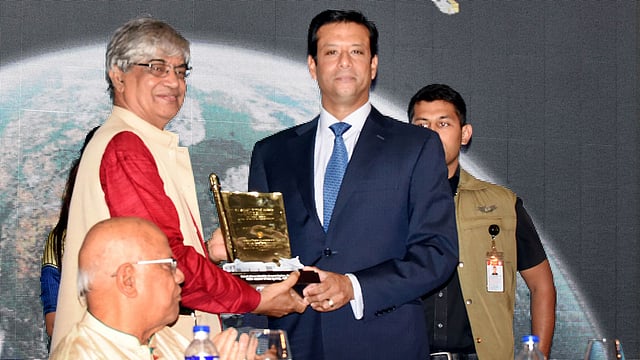 বঙ্গবন্ধু আন্তর্জাতিক সম্মেলন কেন্দ্রে ‘বঙ্গবন্ধু-১’ স্যাটেলাইটের সফল উৎক্ষেপণ উদ্‌যাপন এবং দুই উপগ্রহ কেন্দ্রে দুটি গ্রাউন্ড স্টেশন উদ্বোধন উপলক্ষে আয়োজিত অনুষ্ঠান। ছবি: ফোকাস বাংলা